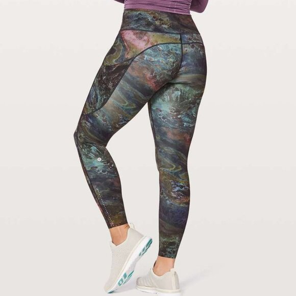 Lululemon Fast & Free Leggings - Picture 2 of 11